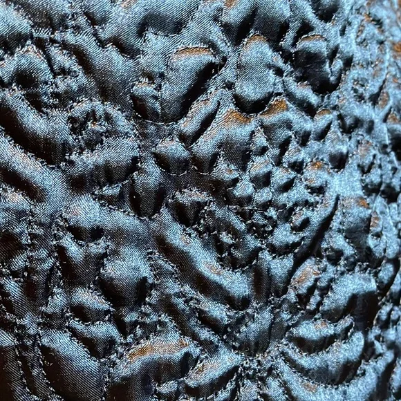 WHBM Thin Quilted Outer Vest Black - Picture 7 of 10